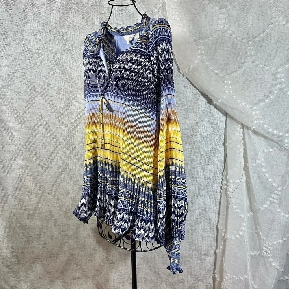 Ted Baker Deliie long sleeve pleated v neck blouse size 6